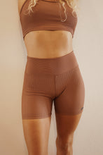 Load image into Gallery viewer, BLAKE MID shorts RIBBED
